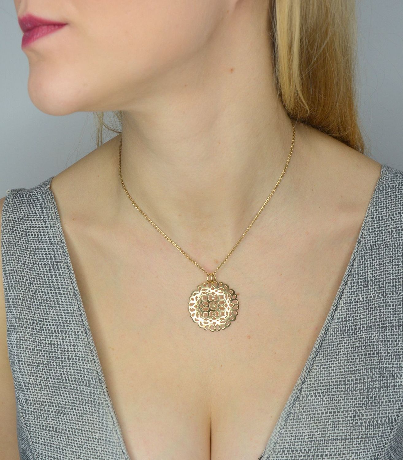 Złota zawieszka 585 kółko z wzorem GR Z8.jpg